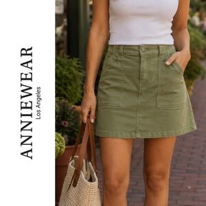 AnnieWear Los Angeles, Olive Green Utility Carpenter Mini Skirt Size Medium